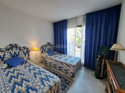 Apartamento piso en venta en famoso Puerto Banús en Marbella