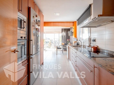 Casa 4 vientos, ¡vivienda doble con entradas independientes y 1000 m² de parcela! en Lliçà d´Amunt
