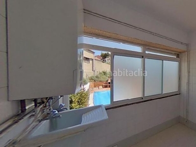 Casa adosada con 5 habitaciones con piscina, calefacción y aire acondicionado en Castellar del Vallès