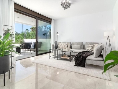 Casa adosada lujosa casa adosada en complejo cerrado con vistas panorámicas en nueva andalucía, . en Marbella