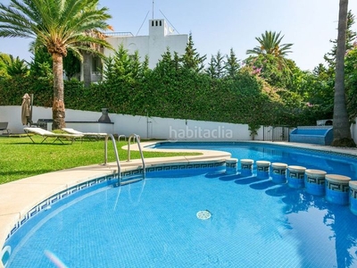 Casa una villa encantadora en atalaya de rio verde en Marbella