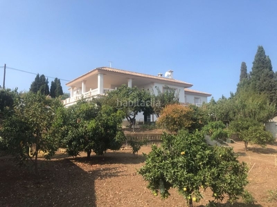 Chalet preciosa villa con parcela de 3198mts en Guadalmina Alta en Marbella