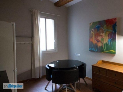 Encantador apartamento de 2 dormitorios en alquiler en La Barceloneta, cerca de la playa