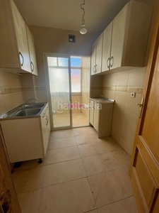 Piso centrico con 2 dormitorios, terraza y ascensor!!! en Coslada