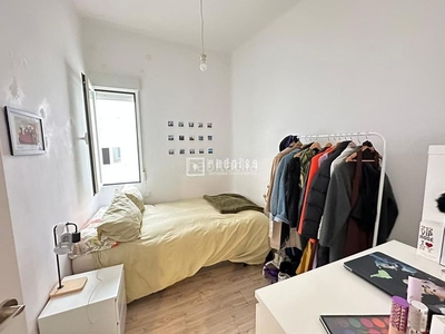 Piso con 2 habitaciones con calefacción y aire acondicionado en Madrid