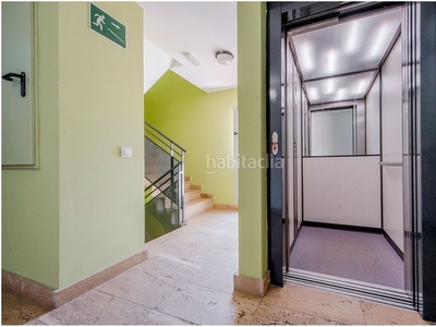 Piso con ascensor, calefacción y aire acondicionado en Madrid