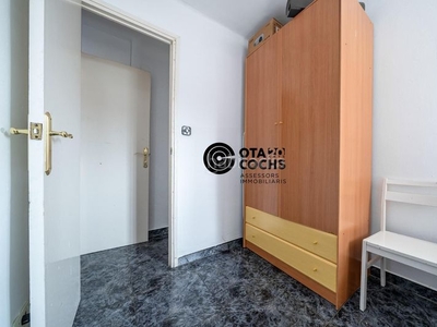 Piso acogedor piso de 4 habitaciones en zona Mestral en Reus
