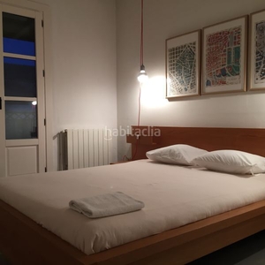 Alquiler apartamento bonito y luminoso apartamento cerca de ramblas en Barcelona