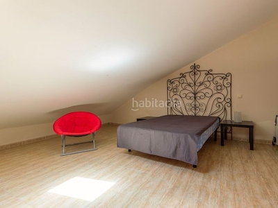 Alquiler dúplex con 2 habitaciones amueblado con calefacción y aire acondicionado en Alcalá de Henares