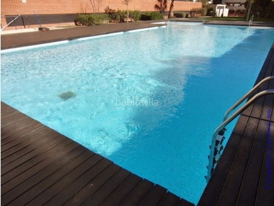 Alquiler piso en carrer d'olèrdola 33 residencial mg, amueblado con piscina y zona verde privada en Vilanova i la Geltrú