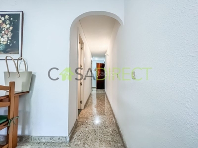 Apartamento con 2 habitaciones amueblado con ascensor y vistas a la montaña en Fuengirola