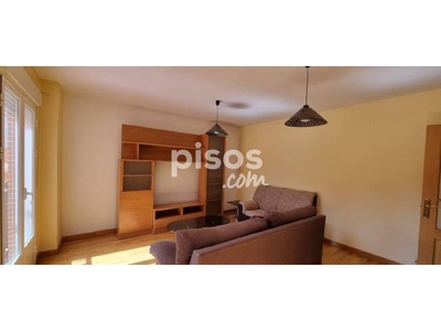 Apartamento en alquiler en Calle del Tejar, cerca de Calle de la Paz