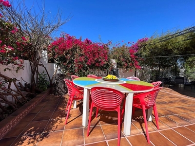 Casa pareada con 3 habitaciones con parking y aire acondicionado en Villanueva del Ariscal