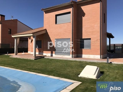 Casa unifamiliar en venta en Calle Río Tormes