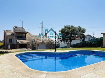 Chalet en venta en Calle Alegria