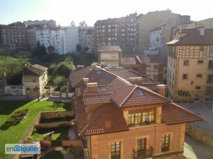 Alquiler de Piso 2 dormitorios, 1 baños, 0 garajes, Buen estado, en Oviedo, Asturias