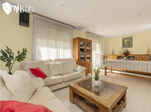 Apartamento en venta en Covadonga - los Manzanos en Navalcarnero por 299,900 €