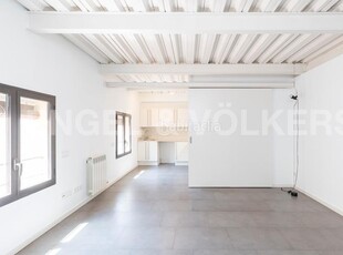 Apartamento increíble ático con terraza privada en Barcelona