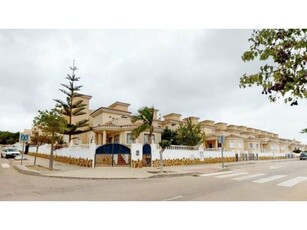 Casa en urbanización cerrada en la ciudad de San Miguel de Salinas. - TC6327