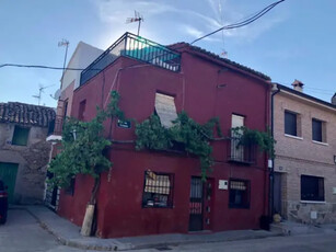 Casa en venta en Calle de Triana, 24 en Cenicientos por 45,000 €