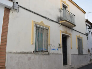 Casa en venta en Gibraleón en Gibraleón por 99,990 €