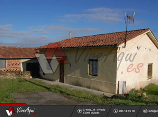 Casa en venta en Parroquias de Oviedo en San Claudio-Trubia-Las Caldas por 100,000 €
