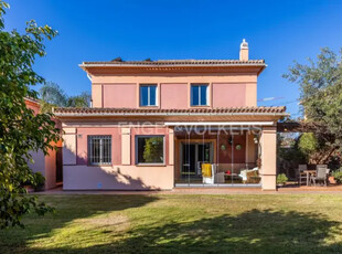 Casa en venta en Santa Eufemia en Santa Eufemia por 638,000 €