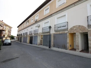 Piso en venta en Calle Alvaro de Luna en La Adrada por 60,000 €