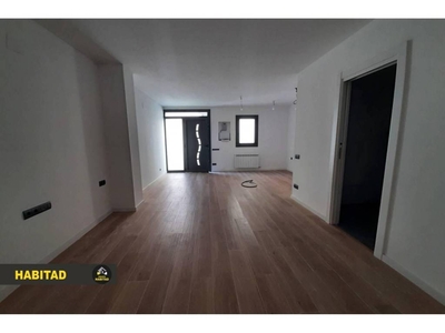 Local comercial Calle balmes Sant Boi de Llobregat Ref. 90608513 - Indomio.es