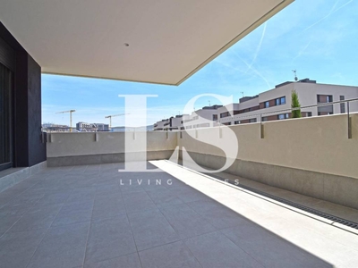 Alquiler Piso Sitges. Piso de tres habitaciones Primera planta con terraza