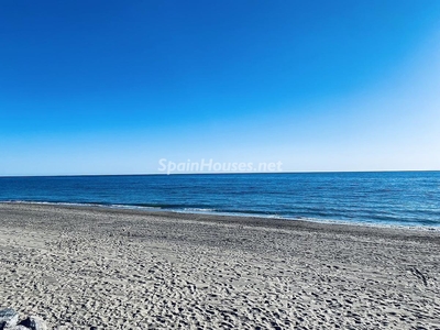 Apartamento en venta en Costabella, Marbella