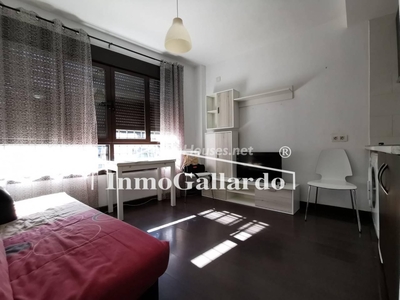 Apartamento bajo en venta en El Palo, Málaga