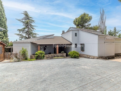Casa independiente en venta en Venturada