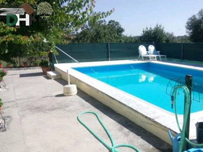 Venta de casa con piscina en Valencia de Alcántara, Campiña