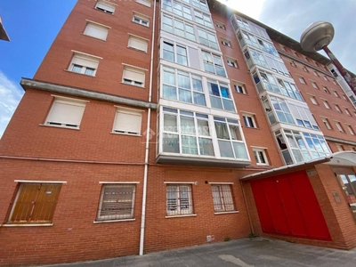 Venta Piso Bilbao. Piso de tres habitaciones Muy buen estado calefacción individual