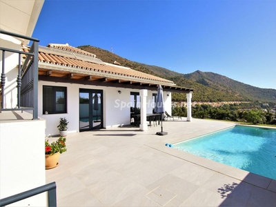 Villa en venta en Mijas