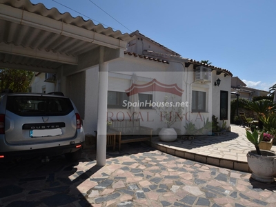 Villa independiente en venta en Els Poblets