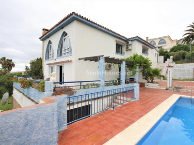 Villa independiente en venta en Playa Bahía Dorada, Estepona