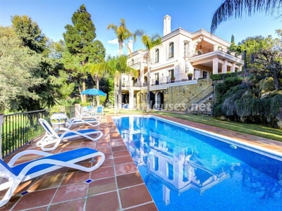 Villa independiente en venta en Rio Real, Marbella