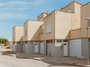 Casa adosada en venta en Calle Huesca, 40 en Grañén por 109,000 €