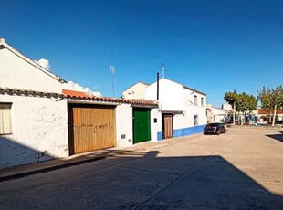 Casa en venta en Gamonal en Patrocinio de San José-Talavera la Nueva-Gamonal por 25,300 €
