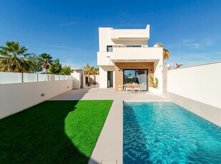 Chalet en venta en Los Montesinos, Alicante