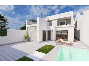 Chalet en venta en Roda, San Javier, Murcia