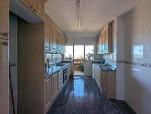 EXCELENTE PISO DE 4 HABITACIONES EN ALMENAR CON PLAZA DE PARQUING Y TRASTERO