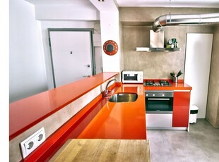 Habitaciones para alquilar en apartamento de 3 dormitorios en Valencia