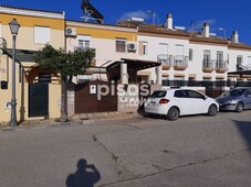 Chalet adosado en venta en San Bartolomé de La Torre en San Bartolomé de la Torre por 117.000 €