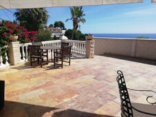 Chalet espectacular villa duplex + casa anexa independiente con vistas al mar, 800 metros de parcela. en Benalmádena