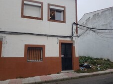 Casa en C/ Santa Ana, Mérida (Badajoz)