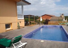 Oasis con piscina para familias cerca de la Costa