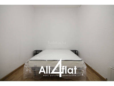 Alquiler piso de 55m2 en Hostafrancs, dispone de 2 habitaciones. 1 baño y un cocina totalmente equipada en Barcelona